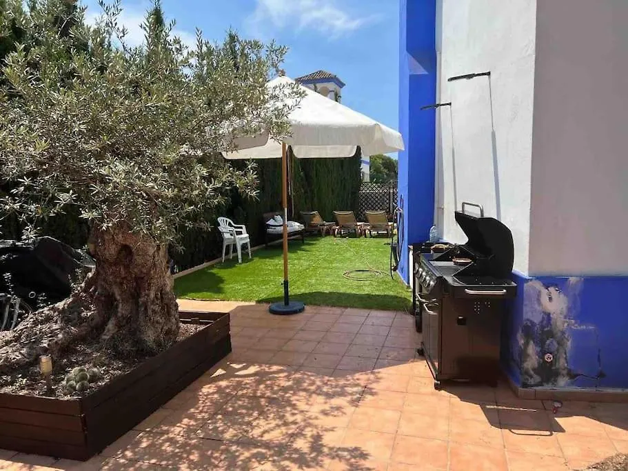 Holiday home Chalet Con Piscina Privada, Parking Y Zona Bbq Isla Canela
