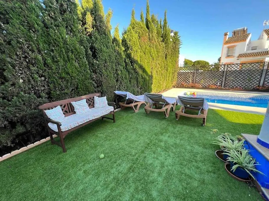 Holiday home Chalet Con Piscina Privada, Parking Y Zona Bbq Isla Canela