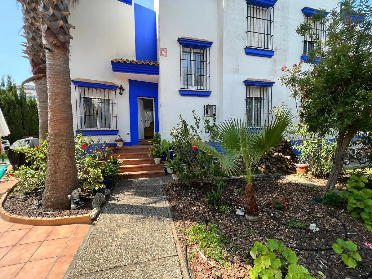 Holiday home Chalet Con Piscina Privada, Parking Y Zona Bbq Isla Canela