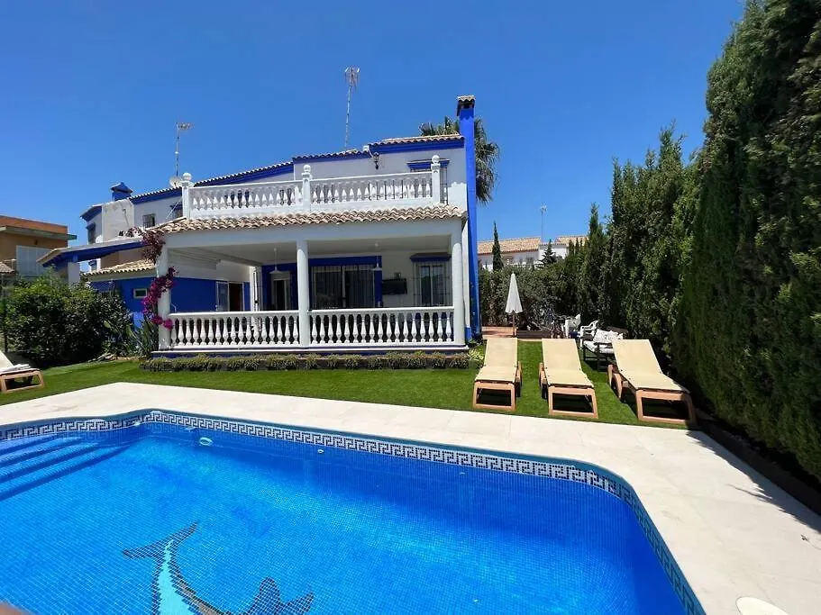 펜션 Chalet Con Piscina Privada, Parking Y Zona Bbq 이슬라카넬라